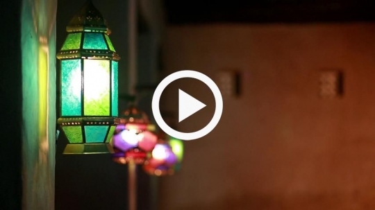 Beautiful lanterns in alignments