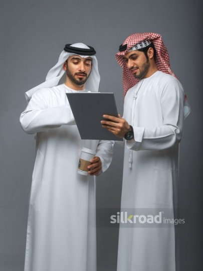 Business colleagues discussing work |