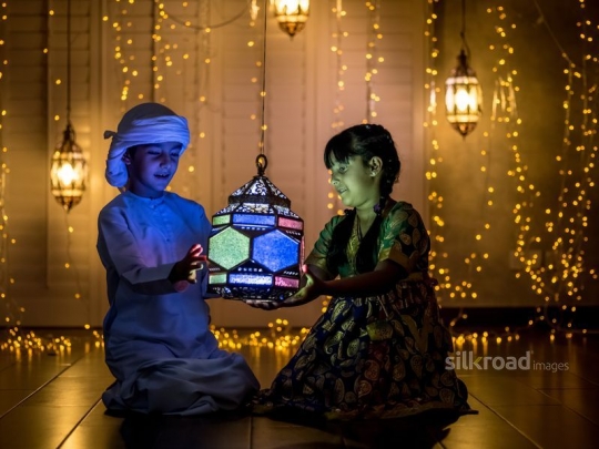 Kids playing with ramadan lantern|-
