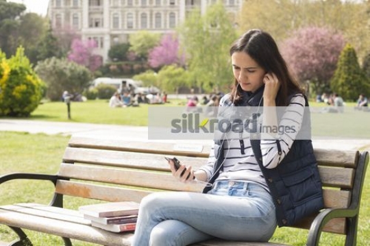 Student listening to music |