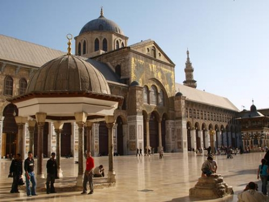 people in the mosque