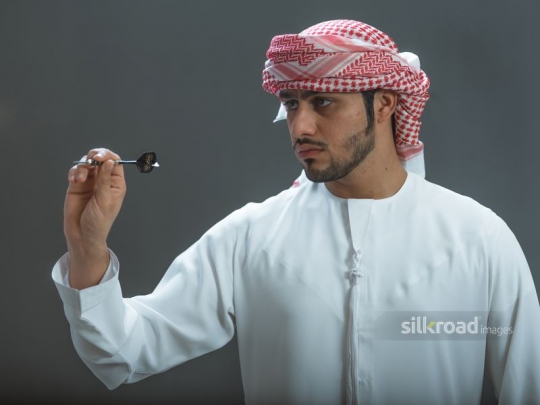 Emirati aiming at target