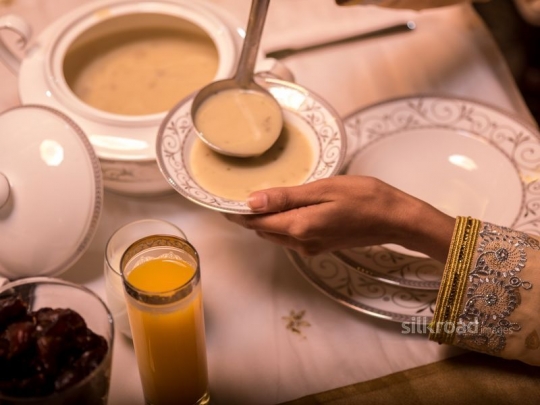 Serving soup|-