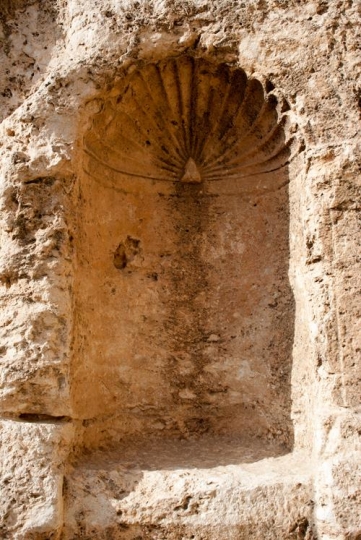 the entrance of  ahl al-kahf cave