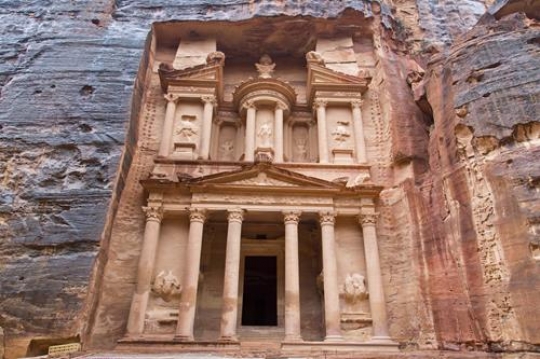 Al Khazneh - the treasury of Petra ancient city, Jordan
