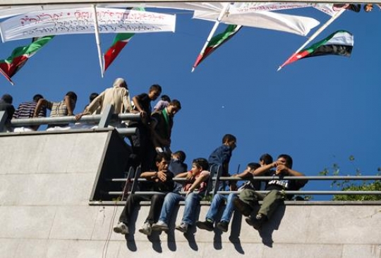 side view of a demonstration