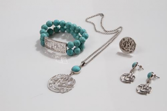 set form necklace,ring,earrings and bracelet with pendant