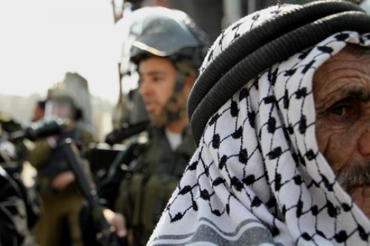 Israeli soldier and old man