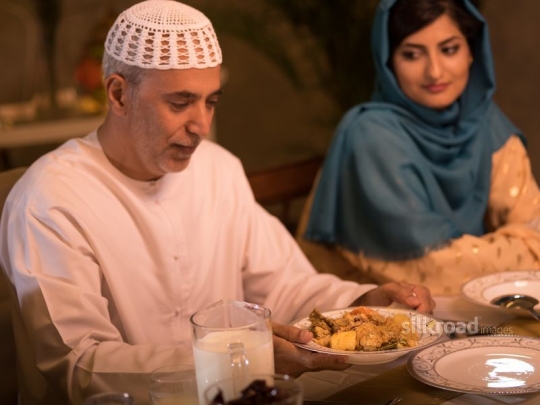 Father and daughter over iftar|-