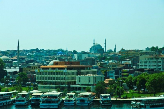 scene from istanbul by the sea
