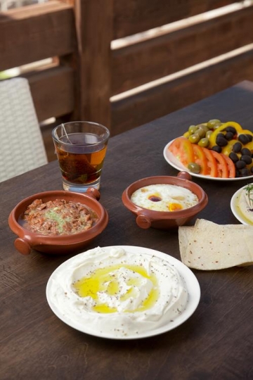 breakfast table
