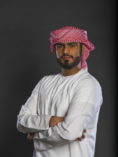 Portrait of a man dressed in the traditional middle eastern attire|